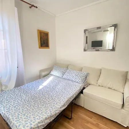 Casa Manzoni Old Town-novigrad 20 M From The Sea
