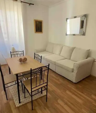 Casa Manzoni Old Town-novigrad 20 M From The Sea Apartment *