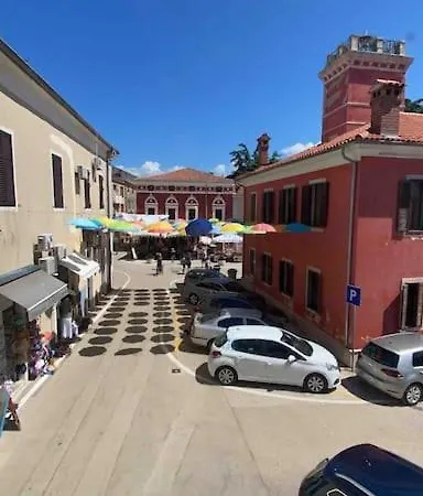 Casa Manzoni Old Town-novigrad 20 M From The Sea *