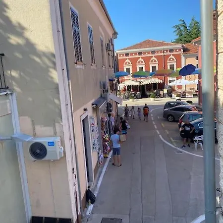 Apartment Casa Manzoni Old Town-novigrad 20 M From The Sea *