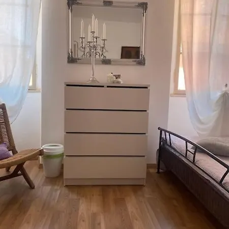 Casa Manzoni Old Town-novigrad 20 M From The Sea *